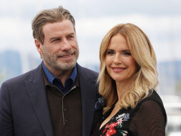 John Travolta con su mujer Kelly Preston