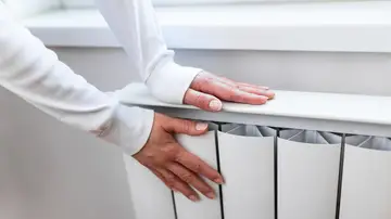 ¿Por qué el radiador está caliente arriba y frío abajo? ¿Por qué el radiador está caliente arriba y frío abajo?
