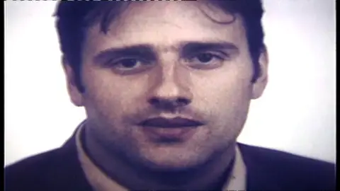 Ermua rinde homenaje a Miguel Ángel Blanco en el 25 aniversario de su asesinato a manos de ETA Ermua rinde homenaje a Miguel Ángel Blanco en el 24 aniversario de su asesinato a manos de ETA