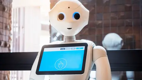 El robot Pepper, un ejemplo de la tecnología robótica japonesa. El robot Pepper, un ejemplo de la tecnología robótica japonesa.