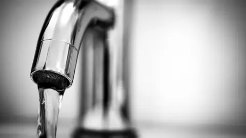 Agua del grifo Agua del grifo