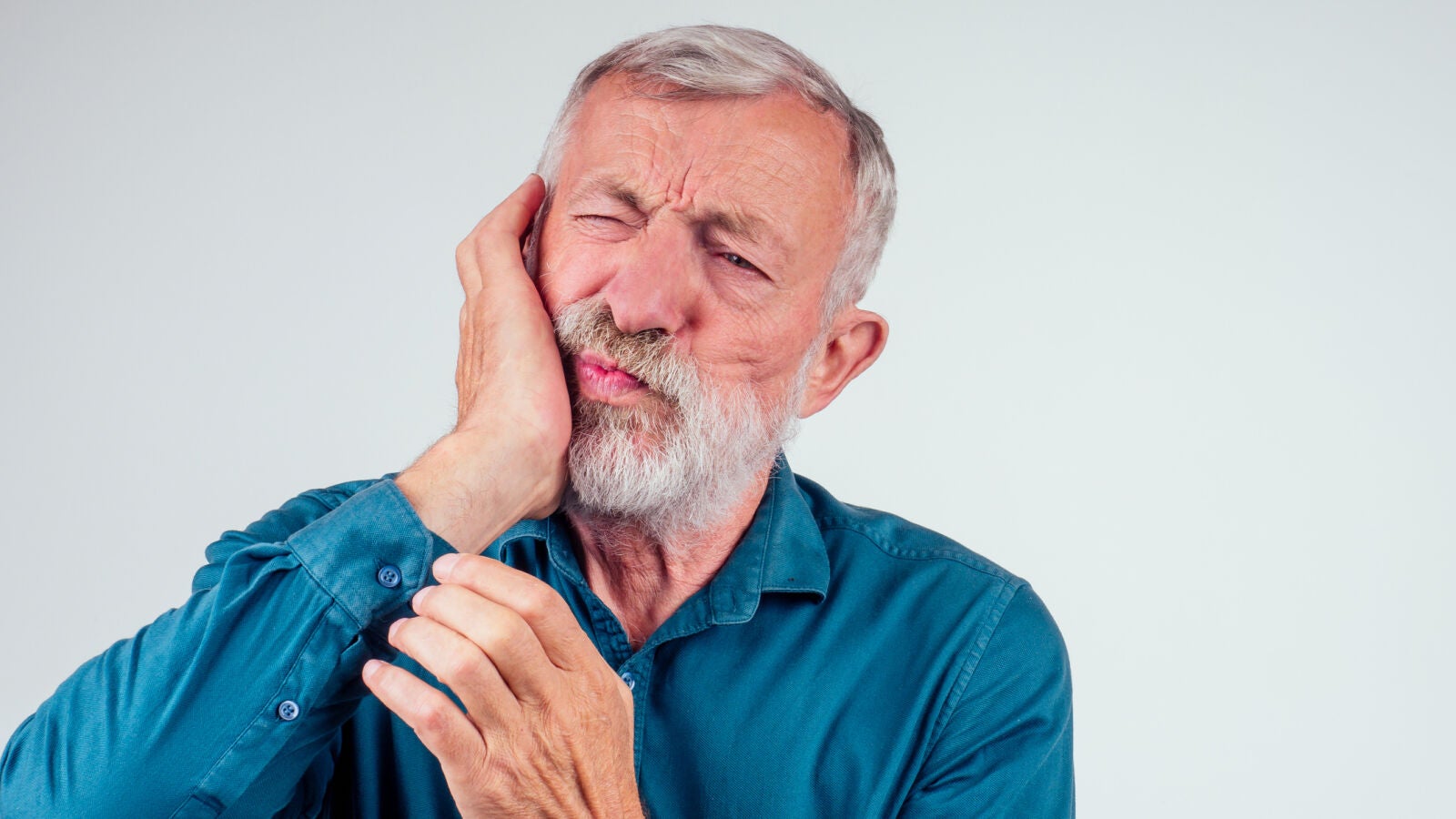 Las enfermedades bucodentales más habituales a partir de los 50