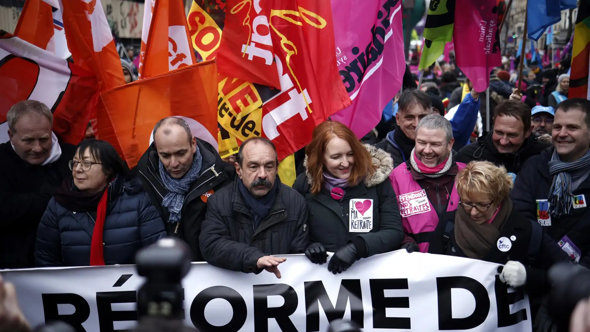 Protestas masivas en Francia contra la reforma de las pensiones del Gobierno