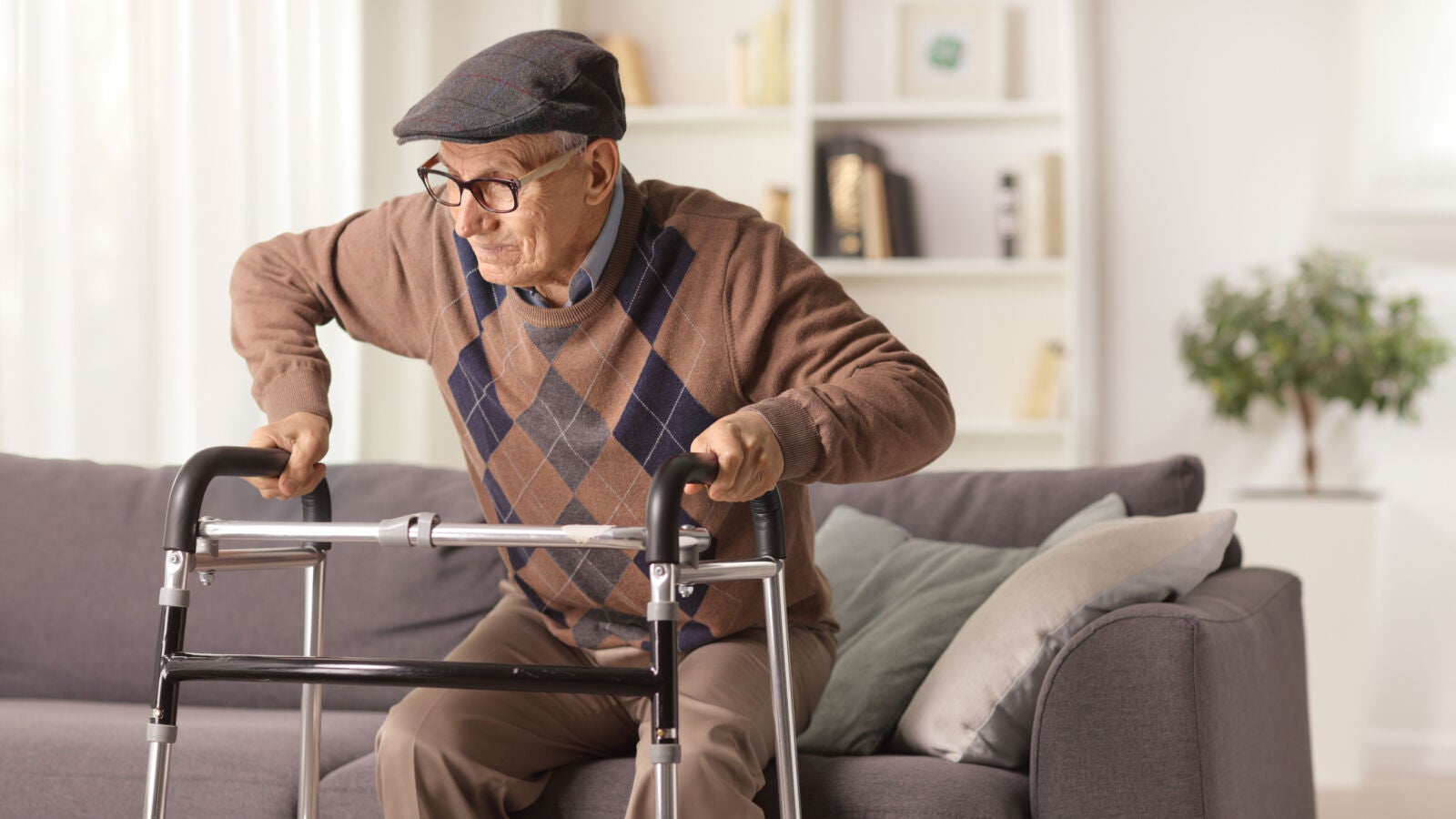 El 35% de los ancianos frágiles ha sufrido alguna caída previa