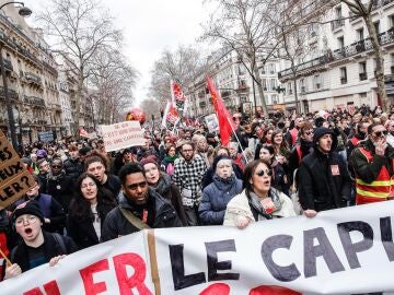 Francia vive la octava jornada de protestas contra la reforma de las pensiones