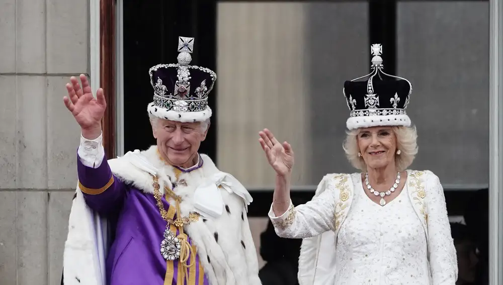 El rey Carlos III y la reina Camila de Reino Unido