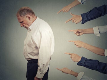 Discriminaci&oacute;n de personas mayores