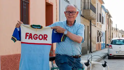 Ángel Vidal, ciclista del antiguo equipo Fagor y compañero de equipo de Luis Ocaña Ángel Vidal, ciclista del antiguo equipo Fagor y compañero de equipo de Luis Ocaña