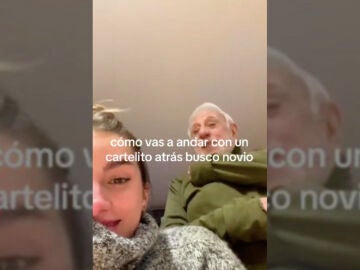 Un abuelo le da consejos de amor a su nieta: "El amor llegar&aacute; en su momento"