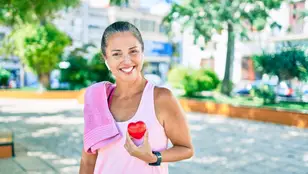 Mujer mayor haciendo ejercicio