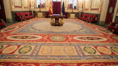 Más de 3.000 metros de alfombras de la Real Fábrica de Tapices engalanan el Congreso