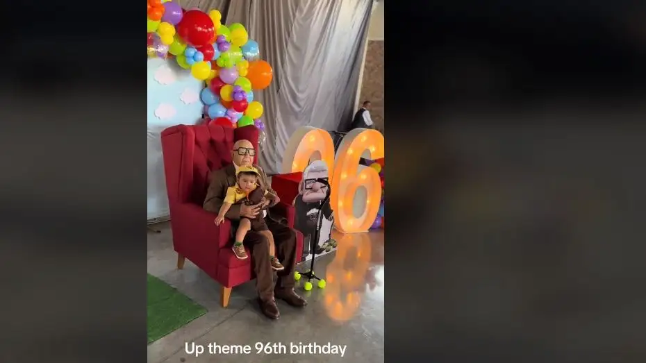 Celebra su 96 cumpleaños con una fiesta temática de UP y que causa sensación en redes
