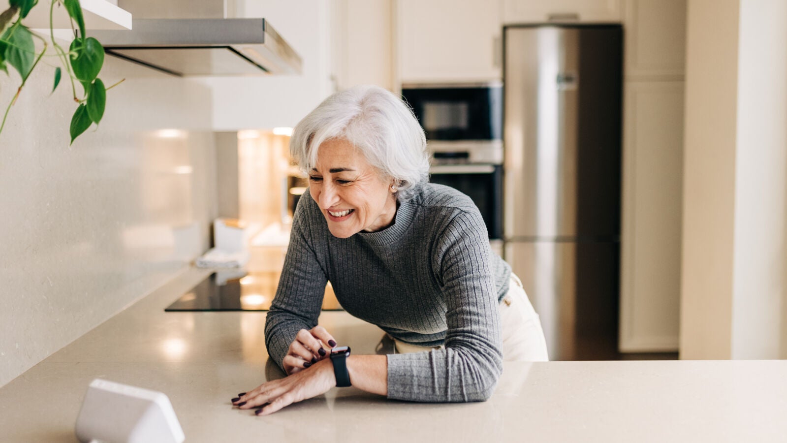 Alexa y Cruz Roja ofrecen un nuevo servicio dedicado a las personas mayores