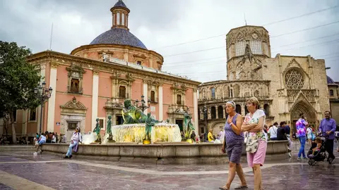 Plaza de la virgen de Valencia Plaza de la virgen de Valencia