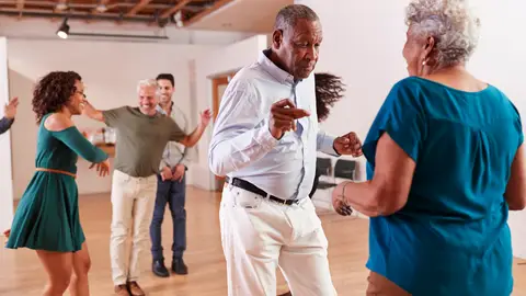 Clases de baile en la tercera edad Clases de baile en la tercera edad