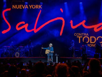 El cantautor español Joaquín Sabina en el Madison Square Garden de Nueva York