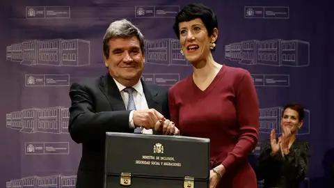 La nueva ministra de Inclusión, Seguridad Social y Migraciones, Elma Saiz, recibe la cartera de José Luis Escrivá La nueva ministra de Inclusión, Seguridad Social y Migraciones, Elma Saiz, recibe la cartera de José Luis Escrivá