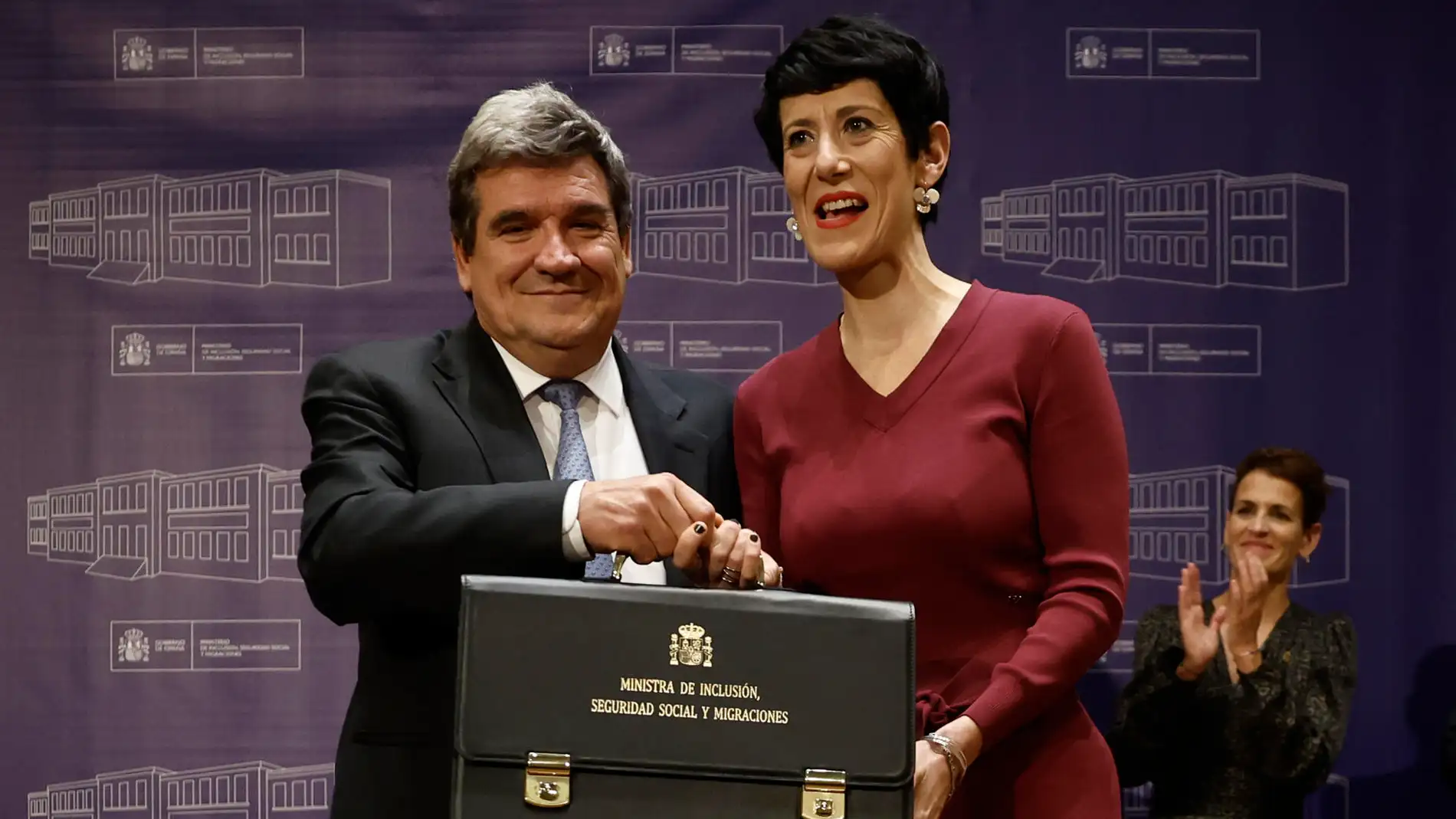 La nueva ministra de Inclusión, Seguridad Social y Migraciones, Elma Saiz, recibe la cartera de José Luis Escrivá