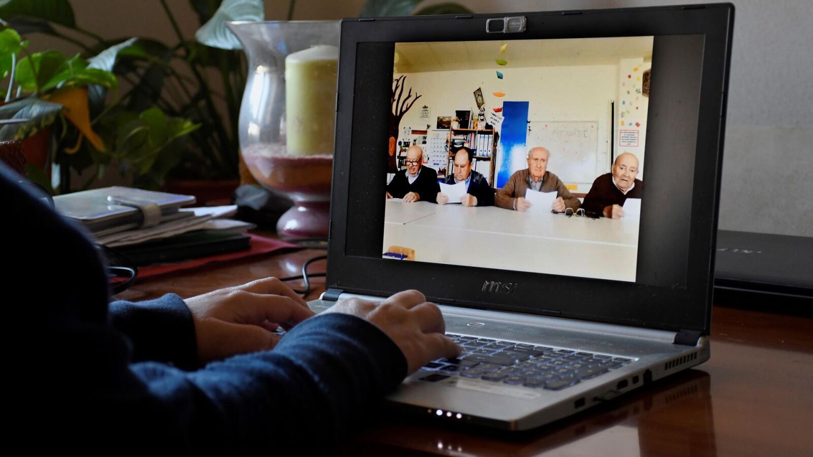La brecha digital se reduce en los mayores de 55 años: el 73 % ya se conecta a la red