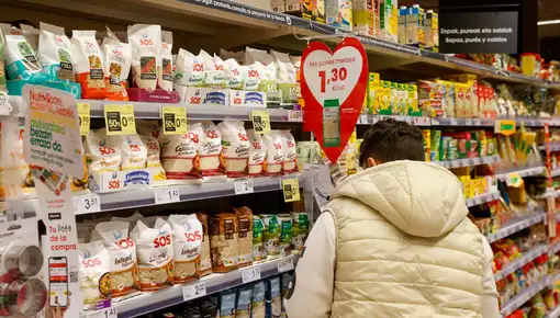 El 75,8% de los hogares españoles usa tarjetas de ahorro y cupones de descuento en los supermercados