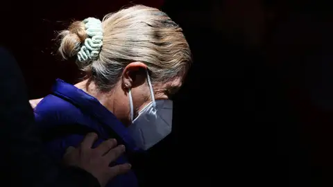 Mujer mayor con mascarilla Mujer mayor con mascarilla