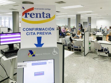 Fechas de la declaraci&oacute;n de la Renta 2023: Hacienda publica un calendario para realizar el tr&aacute;mite