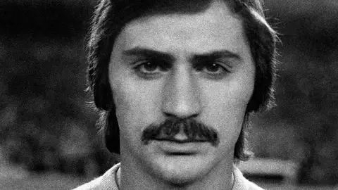 Miguel Ángel González, leyenda del Real Madrid en la portería Miguel Ángel González, leyenda del Real Madrid en la portería