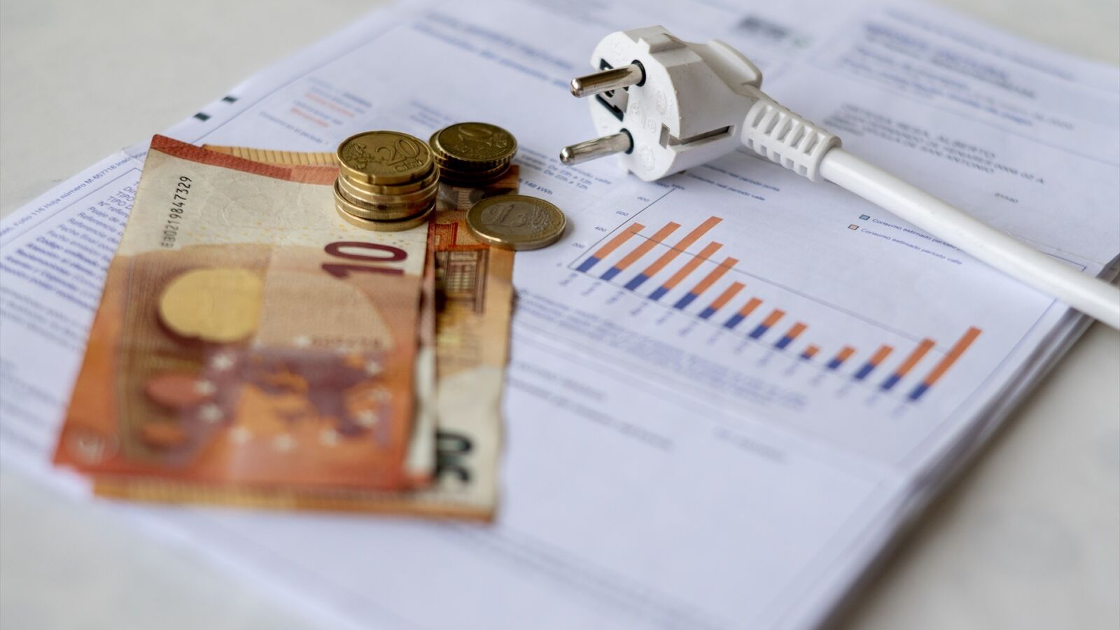 El IVA del recibo de la luz se prepara para regresar al 21% en marzo 