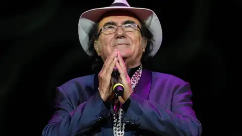 Al Bano durante su concierto en Barcelona Al Bano durante su concierto en Barcelona