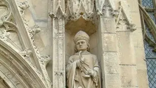 Estatua de San Juan de Beverley