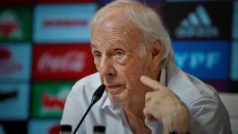 Cesar Luis Menotti Cesar Luis Menotti