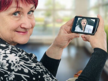 Videoasistencia persona mayores