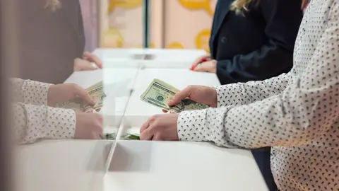 Ventanilla de un banco Ventanilla de un banco