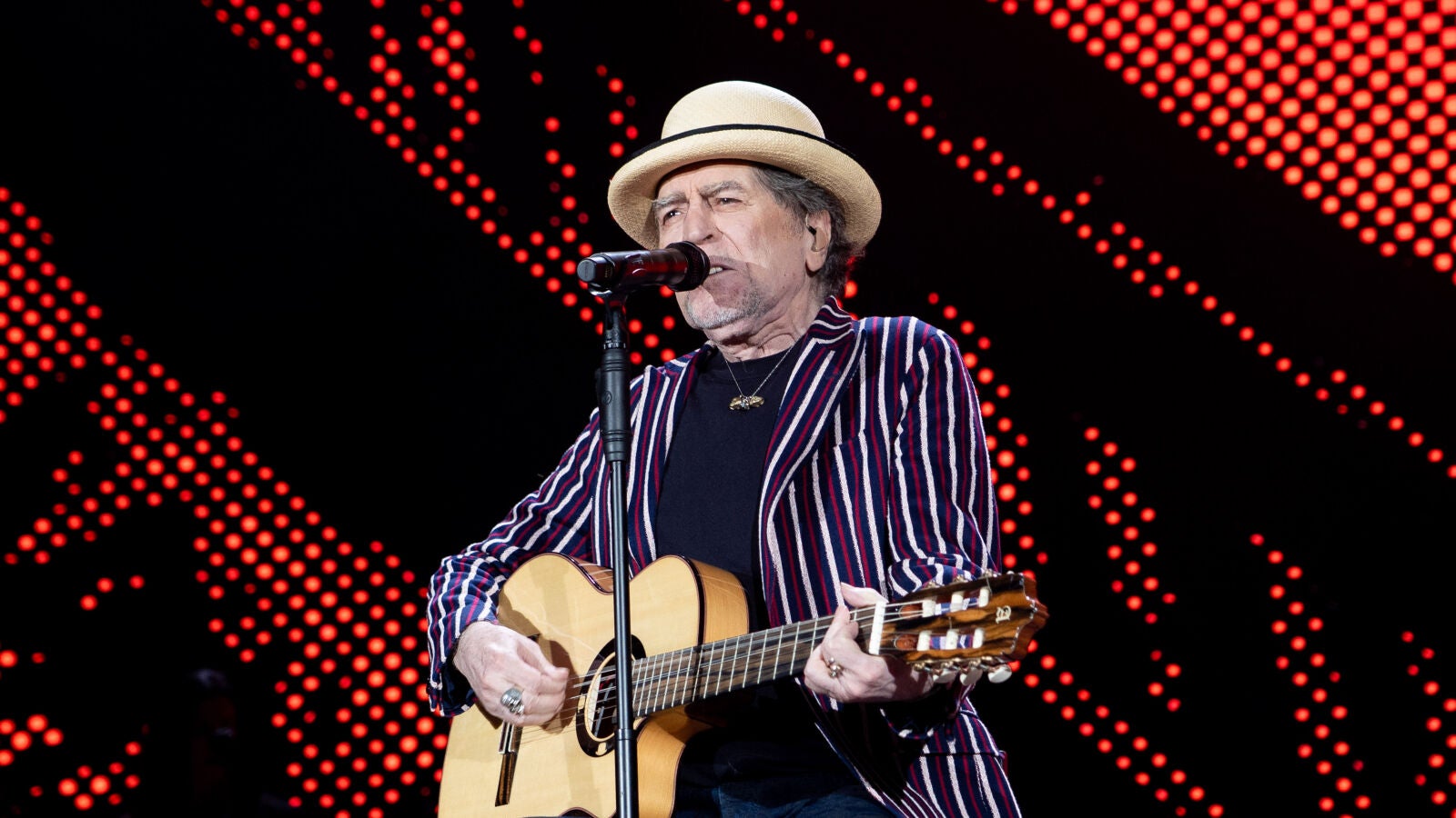 Joaquín Sabina anuncia su gira de despedida, Hola y Adiós