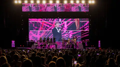 El cantante mexicano Luis Miguel durante el concierto El cantante mexicano Luis Miguel durante el concierto