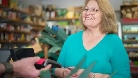 Castilla y León lanza el Carné 60 CyL para mayores con múltiples beneficios Castilla y León lanza el Carné 60 CyL para mayores con múltiples beneficios