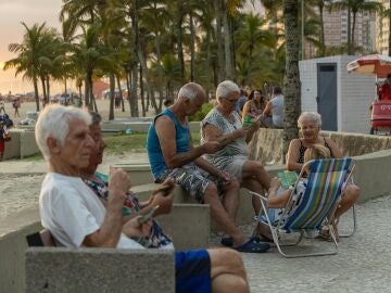 Córdoba organiza 32 viajes a la playa para mayores durante el verano