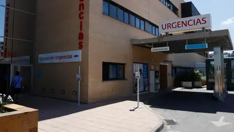 Entrada de urgencias de un hospital Entrada de urgencias de un hospital