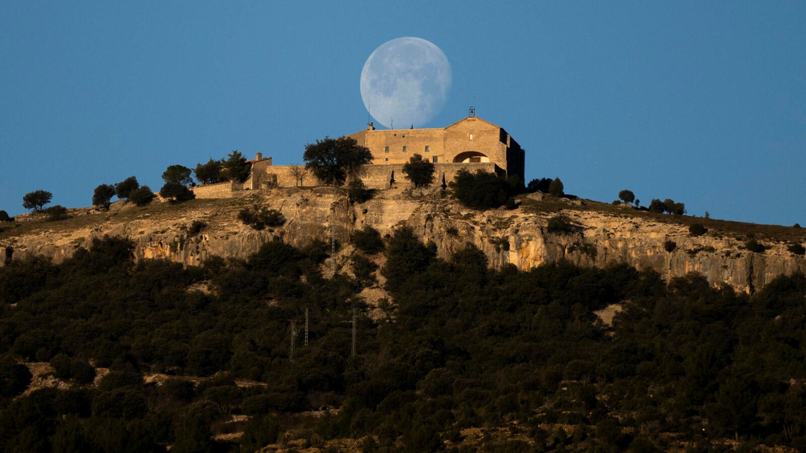 La tragedia de la Todolella (Castellón) cumple 20 años: 18 jóvenes muertos en un albergue