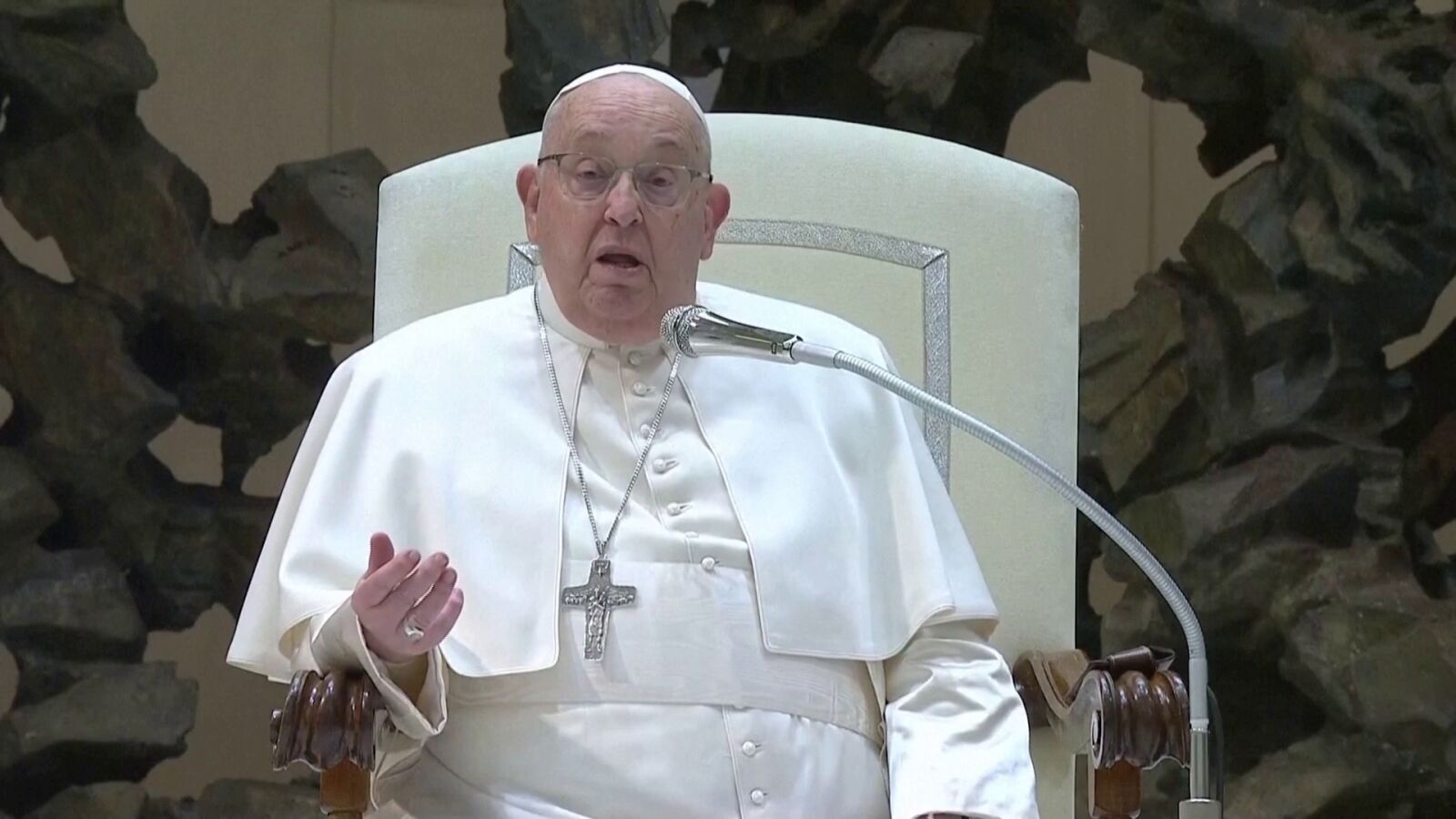 ¿Qué es una infección polimicrobiana? La enfermedad que padece el Papa Francisco