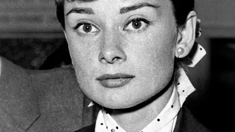 Imagen de 1955 de la actriz Audrey Hepburn Imagen de 1955 de la actriz Audrey Hepburn