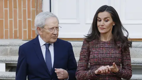 Fernando Ónega junto a la reina Letizia Fernando Ónega junto a la reina Letizia