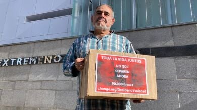 Reúne firmas y logra que no separen a sus padres en residencias distinas tras más de 60 años casados