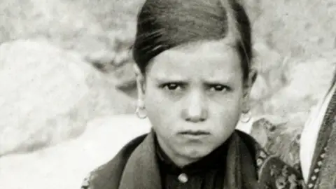 Santa Jacinta Marto Santa Jacinta Marto