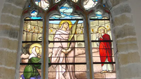 Vidriera de Santa Perpetua en la catedral de Notre Dame Vidriera de Santa Perpetua en la catedral de Notre Dame