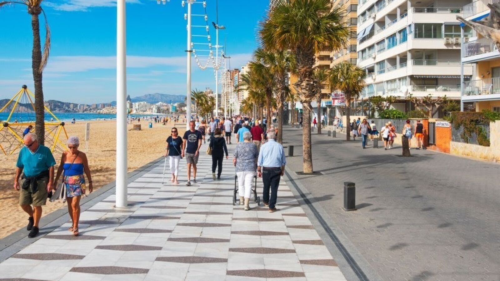 El Imserso licita sus viajes para la nueva temporada con 879.213 plazas y varias novedades: tarifa de 50 euros y mascota