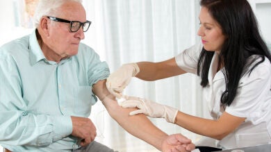 Nuevas pautas de vacunación: La caída de contagios de Covid cambia la estrategia