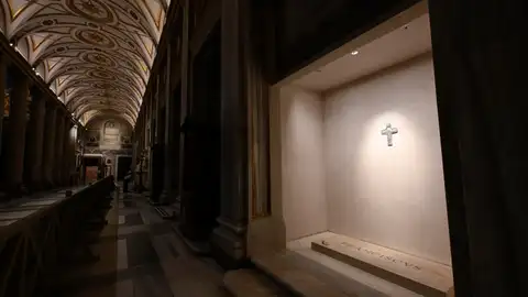 Así es la tumba del papa Francisco Así es la tumba del papa Francisco