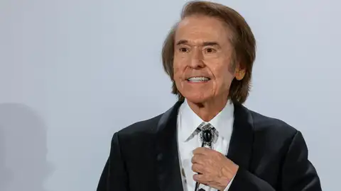 El cantante Raphael El cantante Raphael