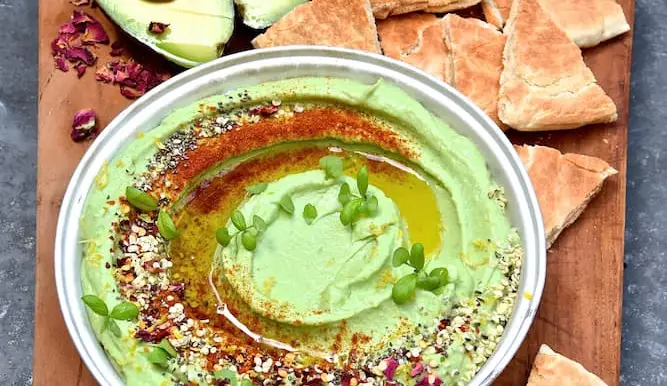 Hummus con Aguacate